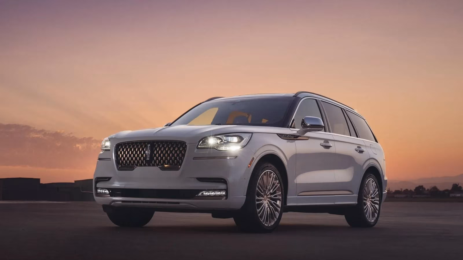 lincoln-aviator-shinola-concept-a-2026-look-back-at-detroit-luxury-image-0