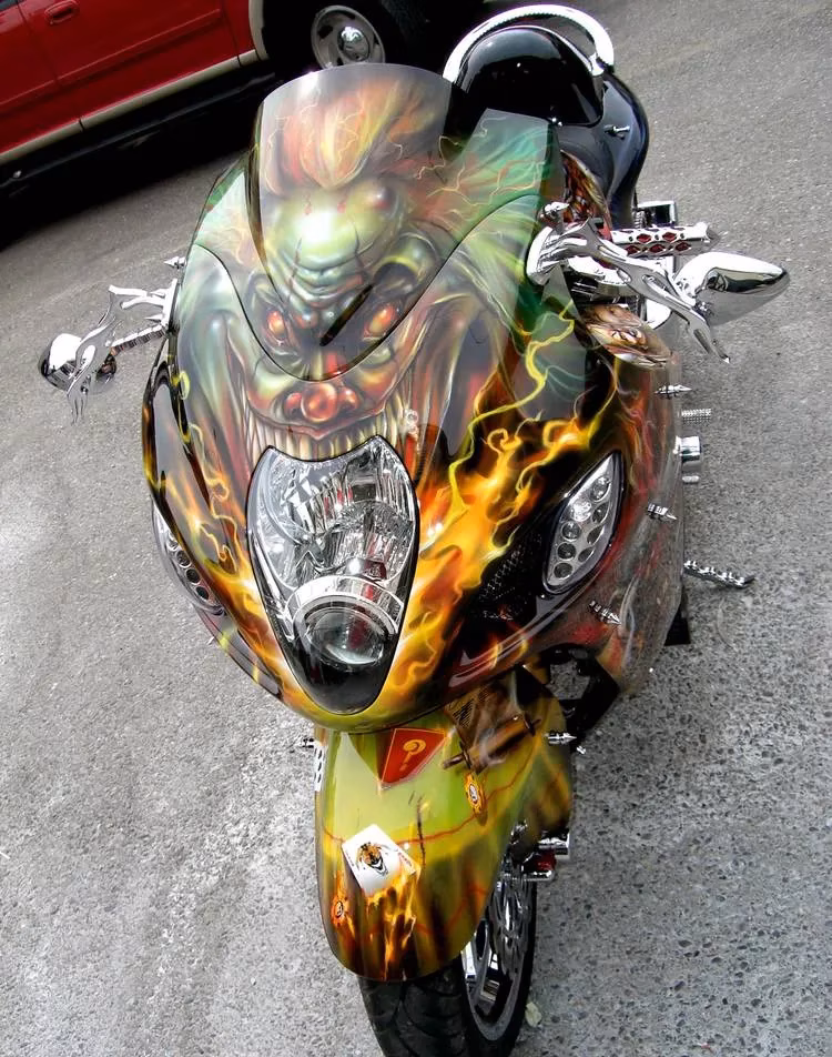 the-art-of-individuality-exploring-the-world-of-extreme-motorcycle-custom-paint-jobs-image-7