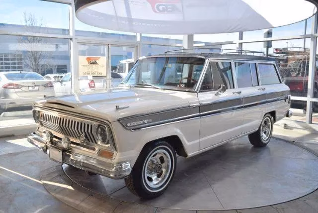the-jeep-super-wagoneer-the-forgotten-father-of-luxury-suvs-image-2